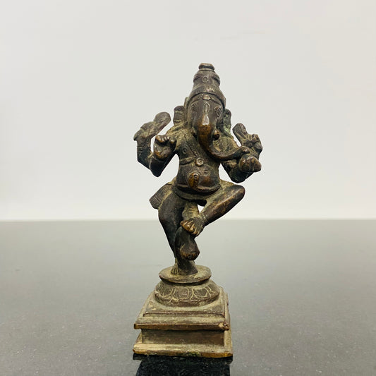 Small size Narthana Ganesha made of Brass