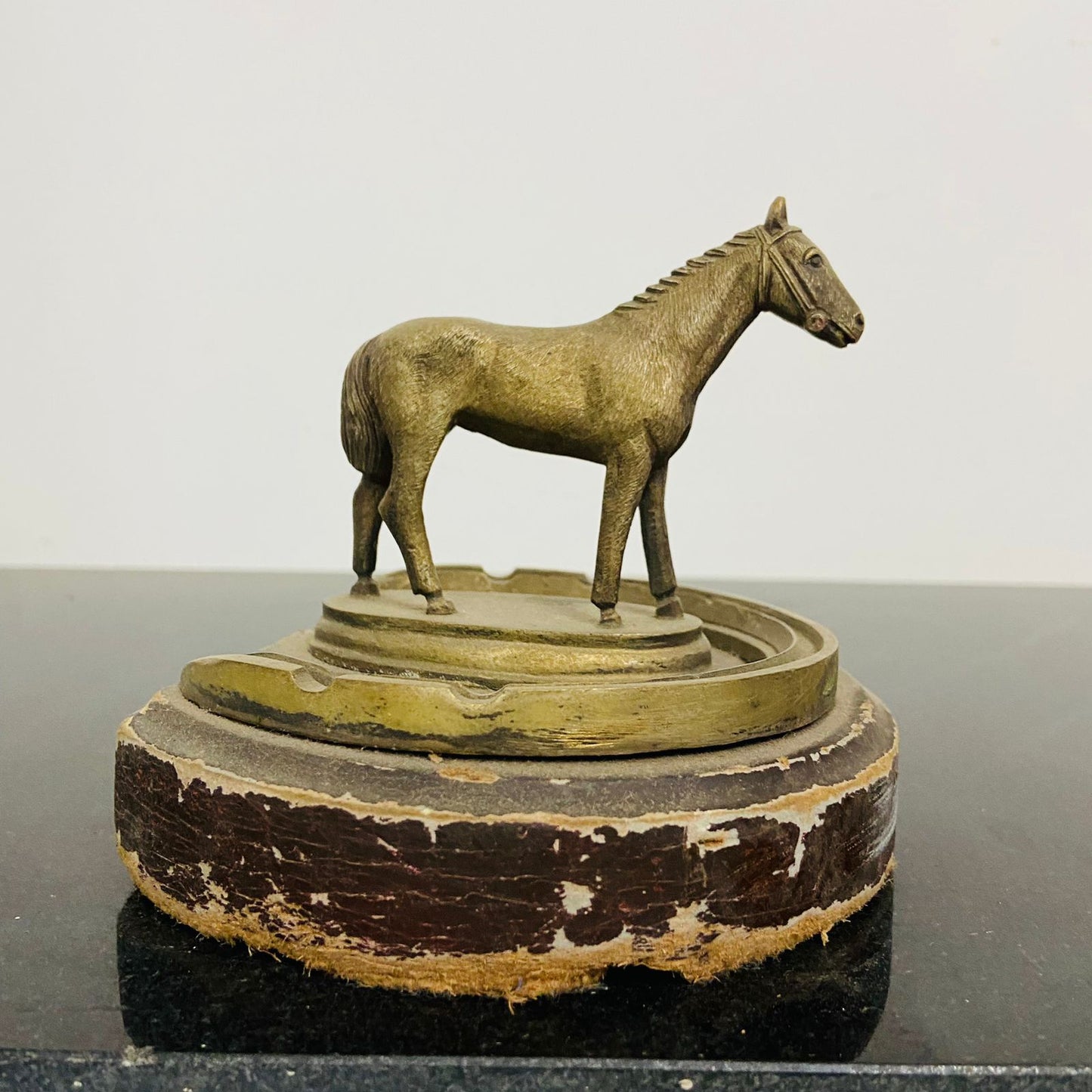 Horse with a Horseshoe, Very rare combination