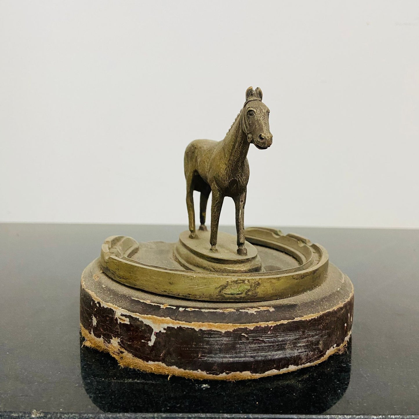 Horse with a Horseshoe, Very rare combination